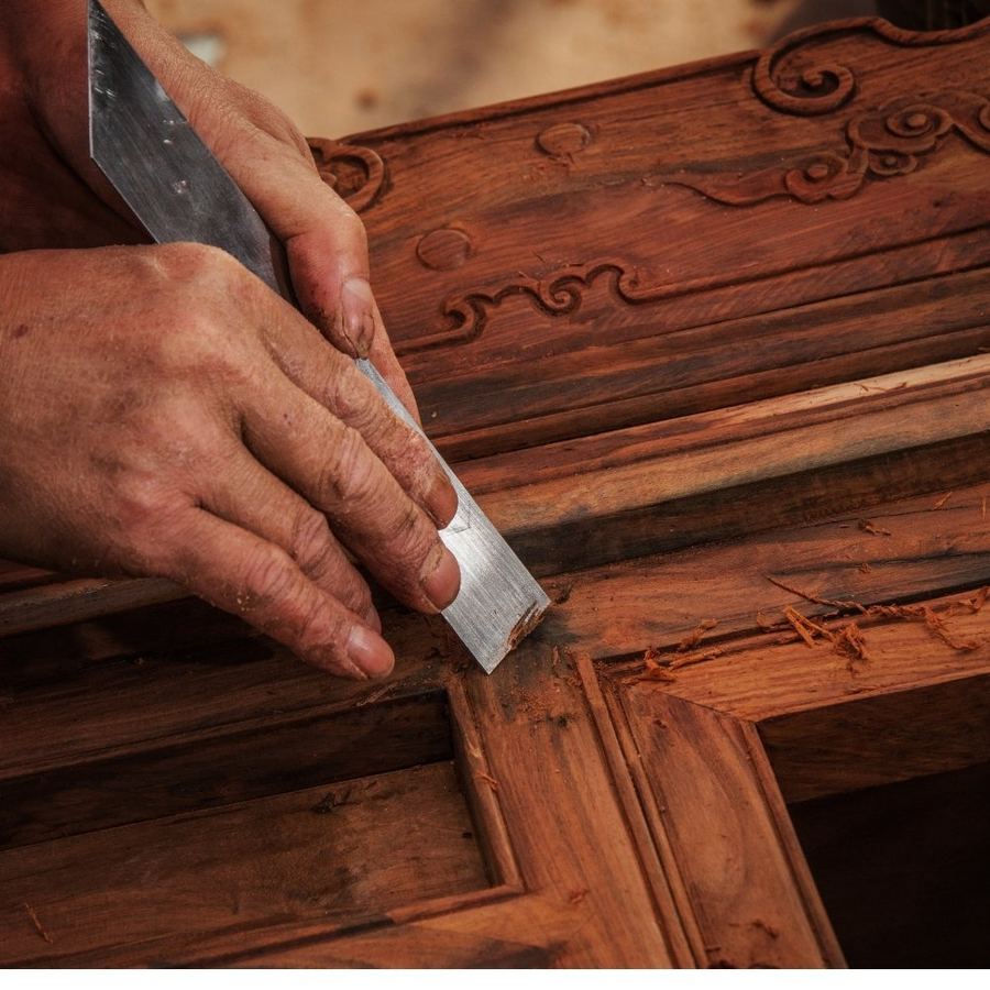 Wood painting and polishing work 2
